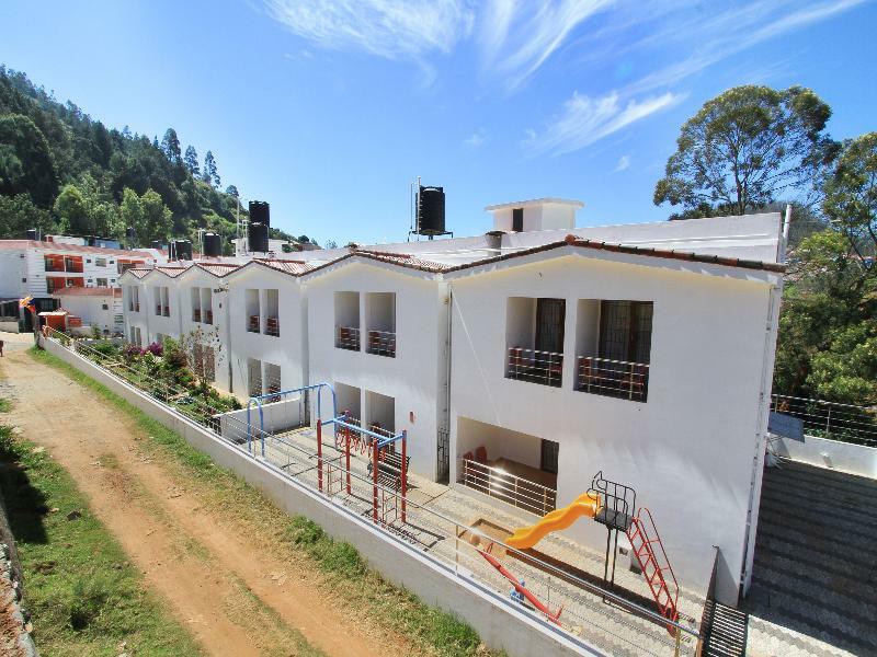 Oyo 1353 The Surya Village Ooty Bagian luar foto
